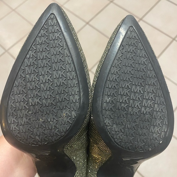 Michael Kors  Glitter Chain Mesh Sparkly Black/Gold Heels 7M - Picture 4 of 16